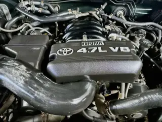 Toyota Tundra 2008 4x2 SR5 4 puertas Doble Cabina SB (4.7L V8)