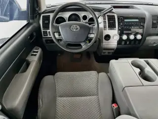 Toyota Tundra 2008 4x2 SR5 4 puertas Doble Cabina SB (4.7L V8)