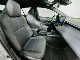 Toyota Corolla 2022 SE 4 puertas Sedán CVT