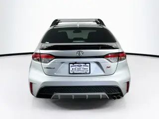 Toyota Corolla 2022 SE 4 puertas Sedán CVT