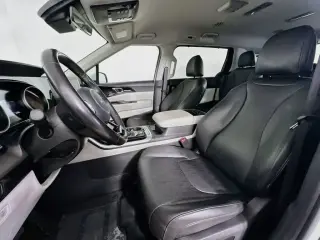 Kia Carnival 2024 EX 4 puertas Minivan