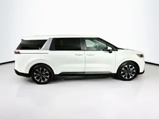 Kia Carnival 2024 EX 4 puertas Minivan