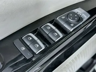 Kia Carnival 2024 EX 4 puertas Minivan