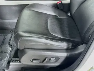 Kia Carnival 2024 EX 4 puertas Minivan
