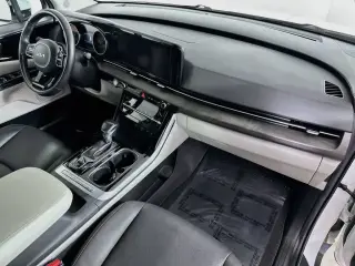 Kia Carnival 2024 EX 4 puertas Minivan