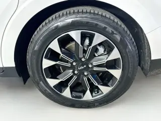 Kia Carnival 2024 EX 4 puertas Minivan