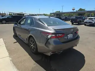 Toyota Camry 2021 SE 4 puertas Sedan