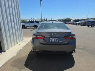 Toyota Camry 2021 SE 4 puertas Sedan