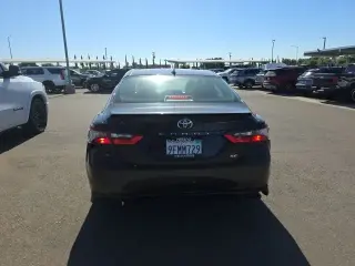 Toyota Camry 2021 SE 4 puertas Sedan