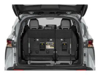 Toyota Sienna 2022 AWD Edición Woodland 7 pasajeros 4 puertas Minivan