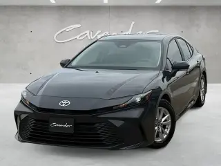 Toyota Camry 2025 LE 4 puertas Sedan