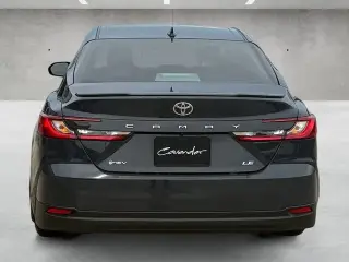 Toyota Camry 2025 LE 4 puertas Sedan