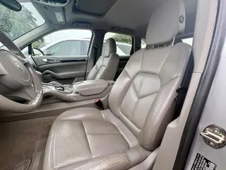 Porsche Cayenne 2011 AWD 4 puertas SUV