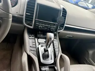 Porsche Cayenne 2011 AWD 4 puertas SUV