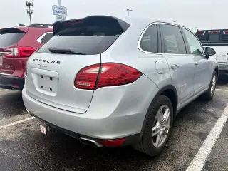Porsche Cayenne 2011 AWD 4 puertas SUV