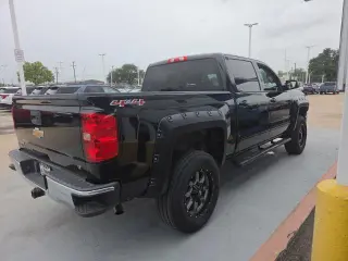 Chevrolet Silverado 1500 2015 4x4 LT Cabina Doble 4 puertas 5.8 pies. Caja corta