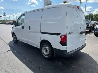Nissan NV200 2018 S 4 puertas Carga Minivan