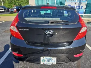 Hyundai ACCENT 2015 GS 4 puertas Hatchback