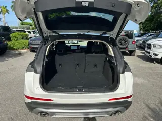 Lincoln Corsair 2023 Estándar 4 puertas SUV