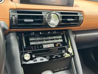Lexus IS 350 2024 F SPORT Design 4 puertas Sedan