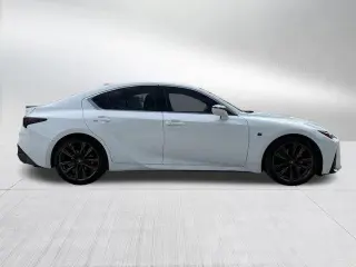 Lexus IS 350 2024 F SPORT Design 4 puertas Sedan