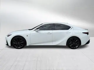 Lexus IS 350 2024 F SPORT Design 4 puertas Sedan
