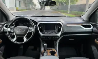 🚘*GMC Acadia SLE 2019*
