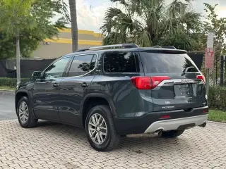 🚘*GMC Acadia SLE 2019*