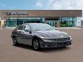 Hyundai ELANTRA 2026 SEL Sport Premium 4 puertas Sedan