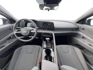 Hyundai ELANTRA 2026 SEL Sport Premium 4 puertas Sedan