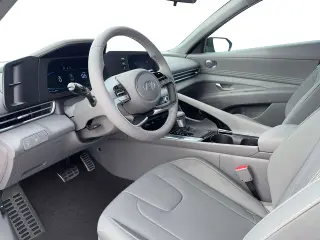 Hyundai ELANTRA 2026 SEL Sport Premium 4 puertas Sedan