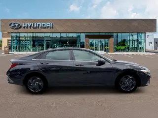 Hyundai ELANTRA 2026 SEL Sport Premium 4 puertas Sedan