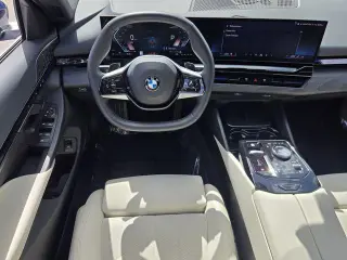 Serie 5 BMW 2024 530i Sedan 4 puertas