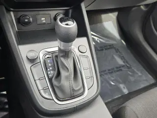 Hyundai KONA 2023 SEL 4 puertas Crossover