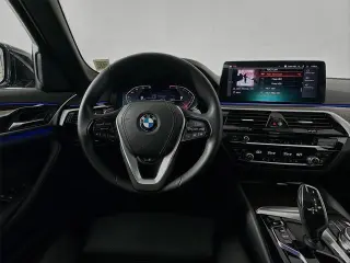 Serie 5 BMW 2023 AWD 530i xDrive 4 puertas Sedán