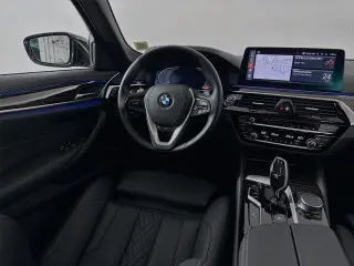 Serie 5 BMW 2023 AWD 530i xDrive 4 puertas Sedán