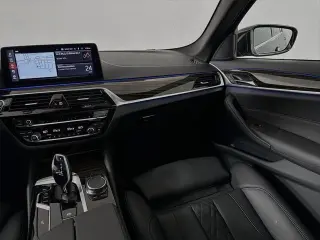 Serie 5 BMW 2023 AWD 530i xDrive 4 puertas Sedán