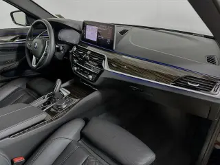 Serie 5 BMW 2023 AWD 530i xDrive 4 puertas Sedán
