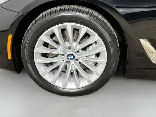 Serie 5 BMW 2023 AWD 530i xDrive 4 puertas Sedán