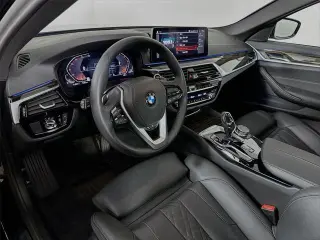 Serie 5 BMW 2023 AWD 530i xDrive 4 puertas Sedán