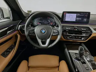 Serie 5 BMW 2023 AWD 530i xDrive 4 puertas Sedan