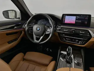 Serie 5 BMW 2023 AWD 530i xDrive 4 puertas Sedan