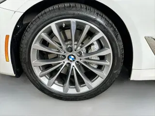 Serie 5 BMW 2023 AWD 530i xDrive 4 puertas Sedan