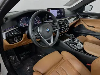 Serie 5 BMW 2023 AWD 530i xDrive 4 puertas Sedan