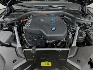 BMW Serie 5 2023 AWD 530e xDrive 4 puertas Sedan