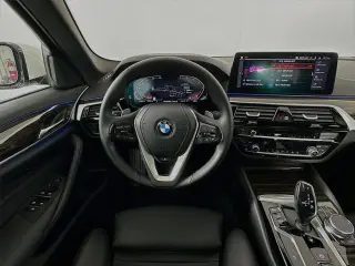 Serie 5 BMW 2023 AWD 530i xDrive 4 puertas Sedan