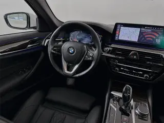 Serie 5 BMW 2023 AWD 530i xDrive 4 puertas Sedan
