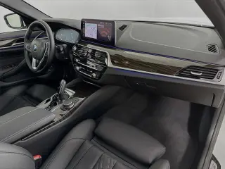 Serie 5 BMW 2023 AWD 530i xDrive 4 puertas Sedan