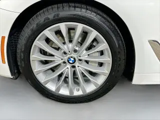 Serie 5 BMW 2023 AWD 530i xDrive 4 puertas Sedan