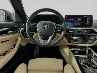 Serie 5 BMW 2023 AWD 530i xDrive 4 puertas Sedan